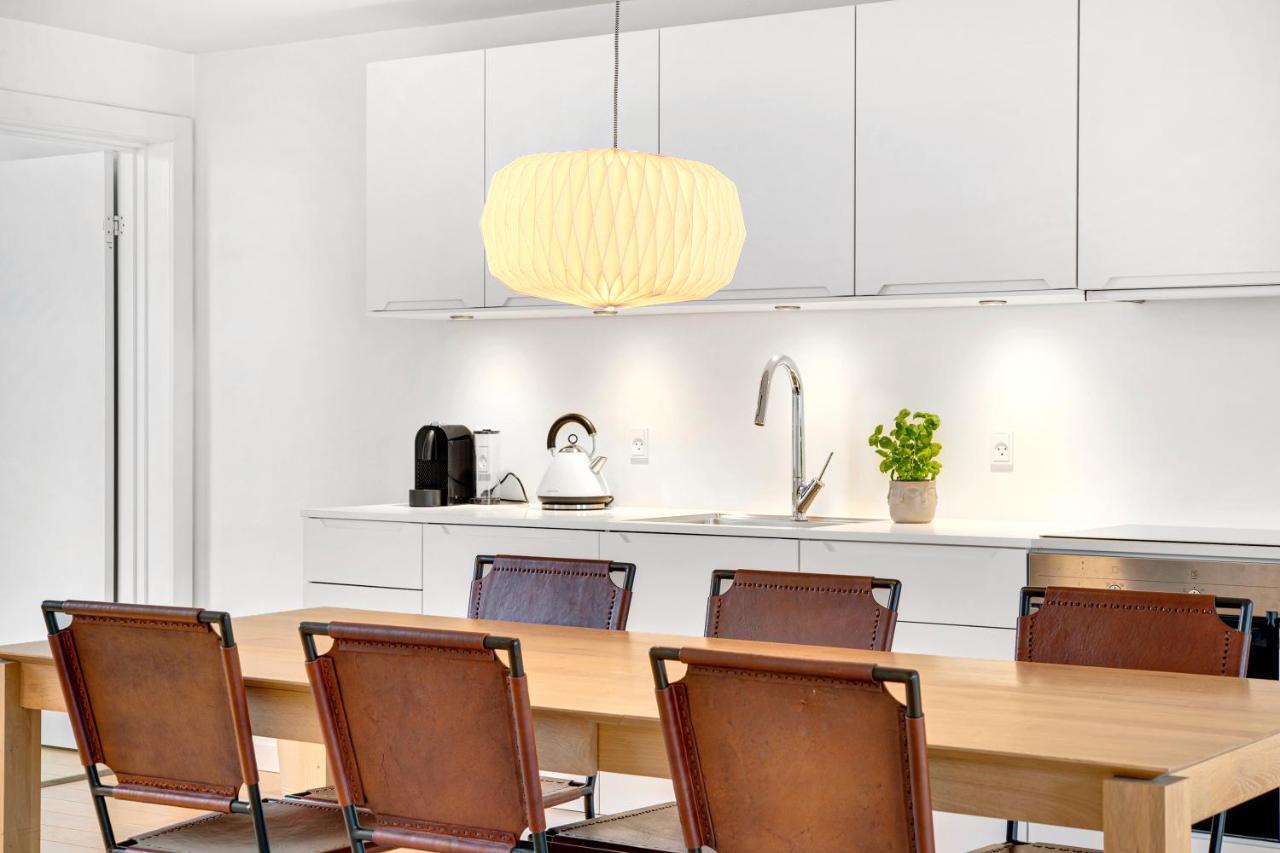 Sanders Monarch - Charming One-Bedroom Apartment With Two Balconies København Eksteriør billede